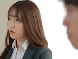 Chịch con em họ thô bỉ thường xuyên ăn mặc mát mẻ ở nhà