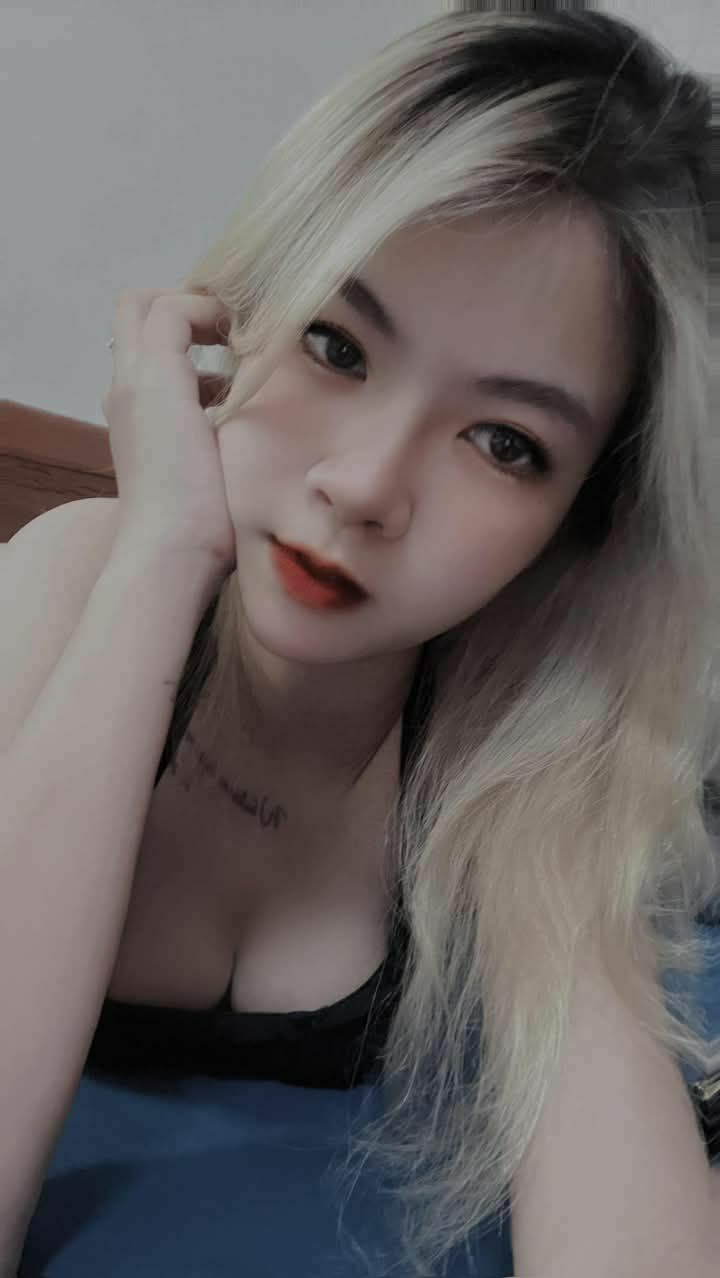 Mượn rượu bú lồn em đồng nghiệp xinh đẹp